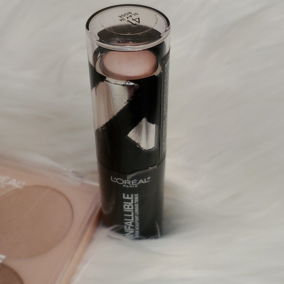 L'OREAL MAKE-UP BUNDLE - Picture 3 of 8